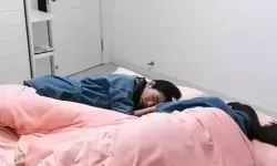 在床上打扑克不该被子下载APP：休闲娱乐应理智选择