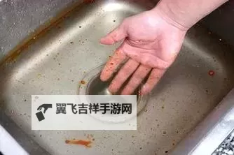 用大宝贝帮妈妈通下水道好吗？实用性与安全性解析图2