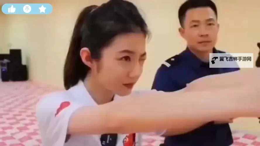张津瑜与吕知樾照片欣赏:两位艺术家的精彩瞬间图1
