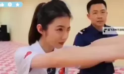 张津瑜与吕知樾照片欣赏：两位艺术家的精彩瞬间
