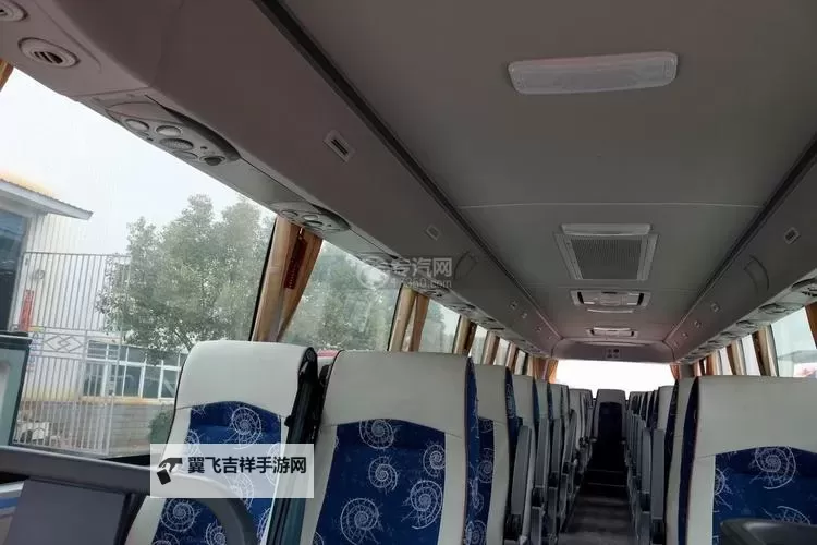坐在长途汽车的最后一排网,邂逅未知的旅行奇遇图2