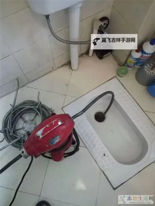用大宝贝帮妈妈通下水道好吗？其实这样做靠谱吗？图1