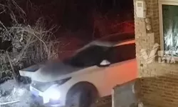 长途汽车最后一排的邂逅：陌生人的故事与意外的温暖