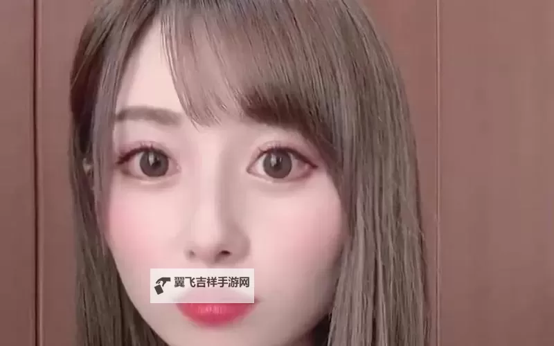 成濑心美在线：探索她的最新动态与作品亮点图1