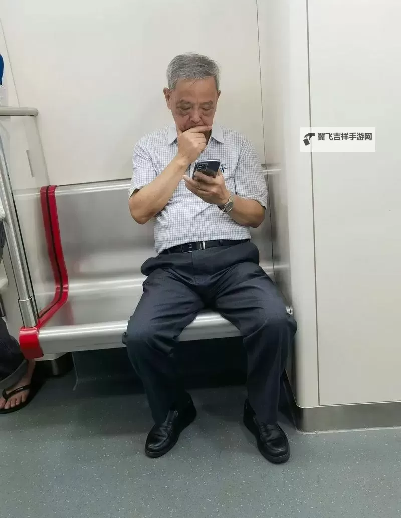最新老头恋老日志：一段跨越时光的温馨情感记忆图1