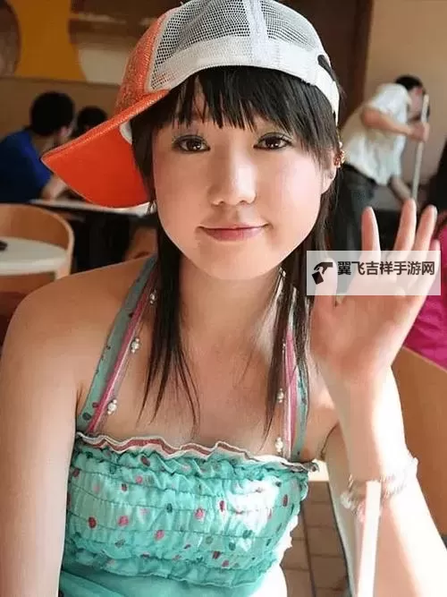 探索艺术之美:gogogo免费高清人体摄影精彩瞬间图1