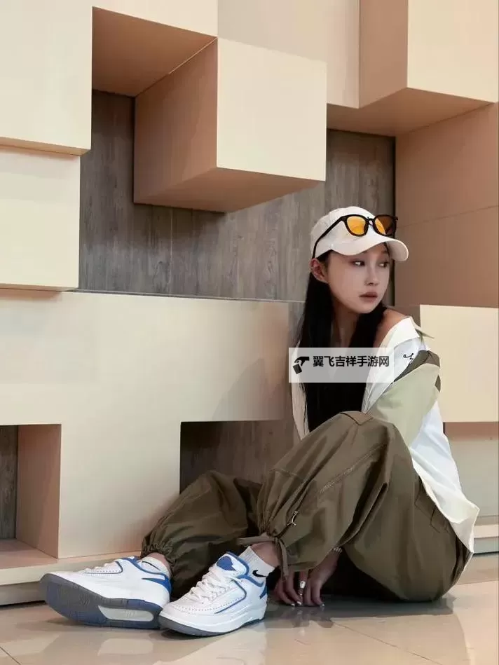 黄色AJ搭配女免费看：潮流穿搭灵感大揭秘图1