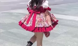探索时尚魅力：那些最短的裙子引领潮流