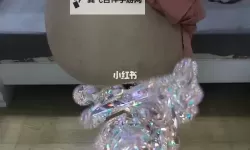 涨精装满肚子公交车：都市生活的精彩瞬间