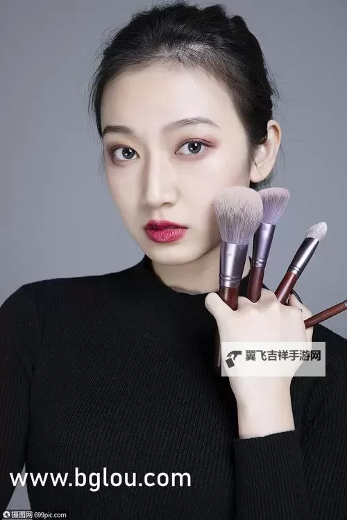 夜色中的笔记:滋味1v2商洛林深悄悄阅读,林间风与书页的对话图1